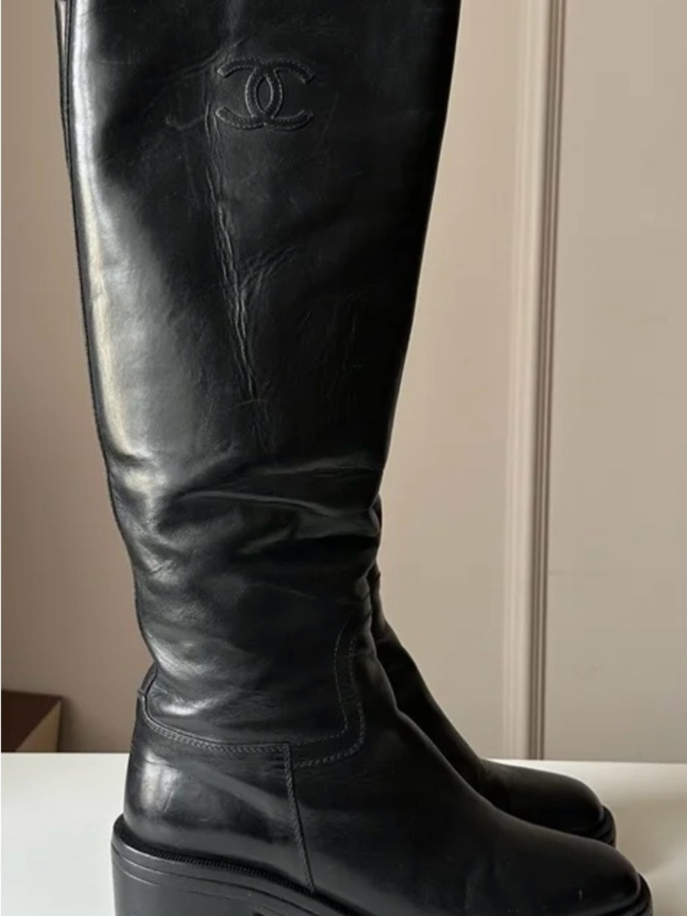 CHANEL Black Leather Over-the-Knee Boots with Embossed CC size 38 1/2C - Picture 4 of 12